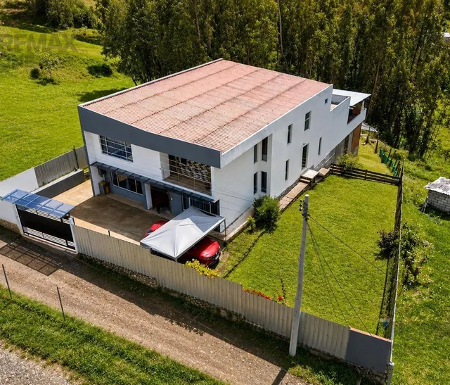 Foto de Casa en Venta en Castilla Cruz Alto El Valle en Cuenca, Azuay