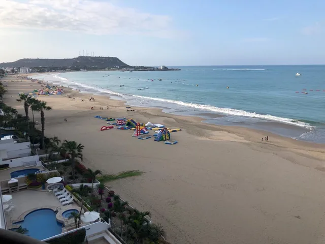 Foto de Vendo Departamento Al Pie del Mar en Chipipe Ecuador