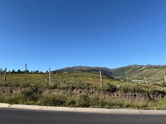 Foto de En Venta Terreno 5.200 m², Parroquia Tocachi