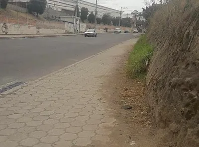 Foto de Arriendo Terreno Comercial 6400 m² en Principal Calle Carapungo, Calderón