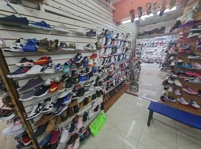 Foto de Se Vende Local en Centro Comercial Granada, Sector Ipiales Quito