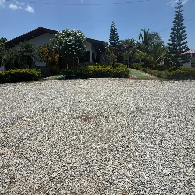 Foto de Casa con 2666 m² de Terreno y 11 Habitaciones en Venta en Urb. Colinas del Pacífico en Playas, Guayas