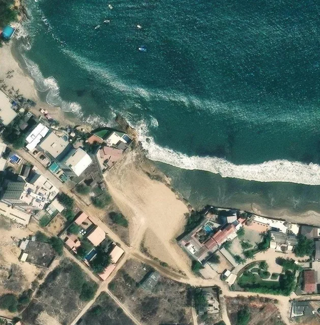 Foto de 1000 m² Terreno en Loma de Punta Blanca a Pocos Pasos del Mar!