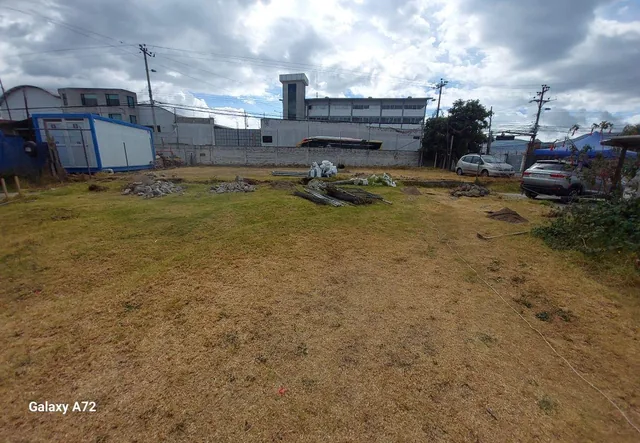 Foto de Rento Amplio Terreno 400 m² con Construcción