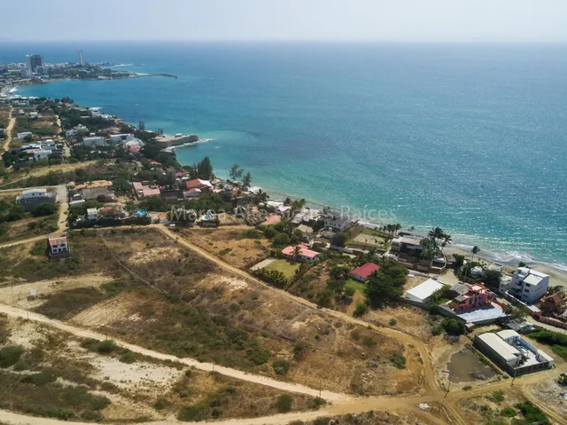 Foto de Terrenos en Punta Blanca con Vista Al Mar en Venta