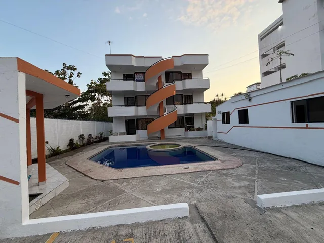 Foto de Tonsupa, Departamento Amoblado de 2 Dorm.