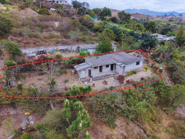 Foto de Terreno de 416 m² con Construcción en Guayllabamba de Ibarra | $23.000, Imbabura