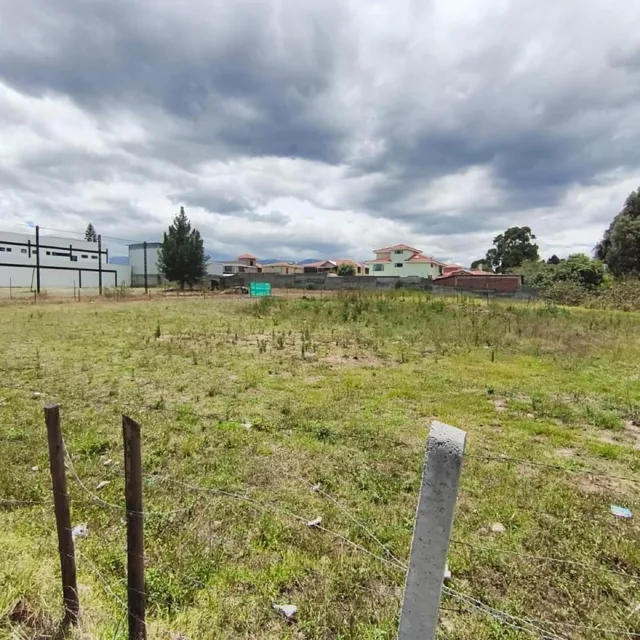 Foto de Ira Renta Terreno Comercial 1.400 m² San Rafael Valle de Los Chillos