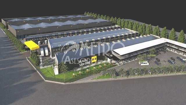 Foto de Local Comercial en Tababela Plaza Comercial 170 m² Planta Baja