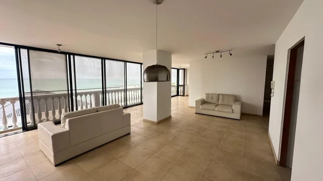 Foto de Departamento con Vista Al Mar – | San Lorenzo, Salinas