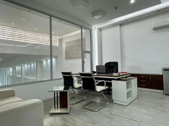 Foto de Espacio Comercial Totalmente Equipado Al Norte de Manta, Manabí