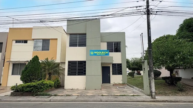 Foto de Urbanización Cataluna, Vendo Casa 4 Dorm, 150 m², Guayas