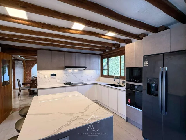 Foto de Casa Rústica en Venta Dentro de La Urbanización El Condado