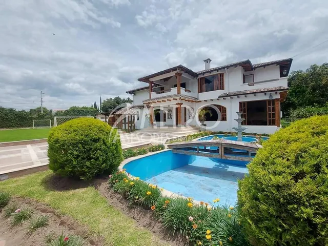 Foto de Casa en Venta en Guayllabamba Urb. Oficiales de La Policía Nacional