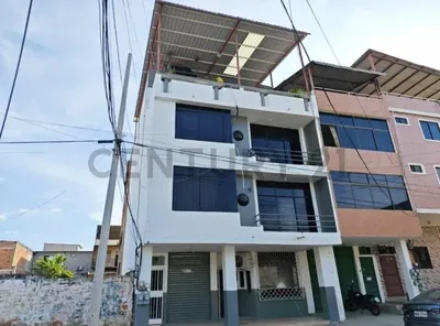 Foto de ¡En Venta! Edificio con Departamentos y Locales - Manta Centro, Manabí