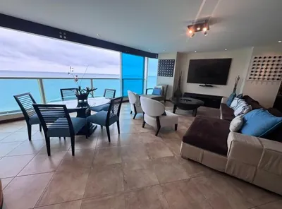 Foto de Departamento Al Pie del Mar Se Vende en San Lorenzo, Salinas