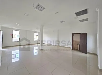 Foto de Oficina en Alquiler o Venta, Amplia 73 m², 2do Piso Alto - Plaza Comercial Sambo City, Guayas