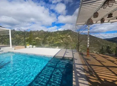 Foto de Vendo o Rento Espectacular Casa con Jardin de 1 Planta en Paccha - Colegio Aleman, Azuay