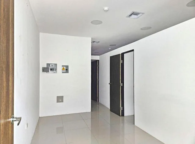 Foto de Oficina en Venta o Alquiler, 40 m² en 1er Piso Alto - Edificio de Oficinas de Villa Club, Cive, Guayas