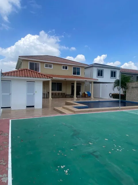 Foto de Vendo Casa en Urb. El Condando, Guayas
