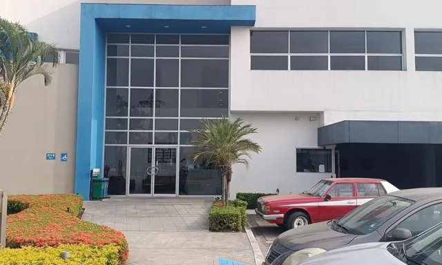 Foto de Ingreso de Villa Club. Vendo o Alquilo 2 Oficinas, Guayas