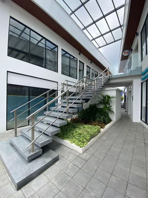 Foto de Oficina Comercial de 86.780 m² en Venta y Alquiler en La Aurora, Guayas
