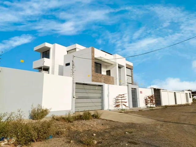 Foto de Vendo Casa de Oportunidad, Independiente, Extras Sin Costo, Manabí
