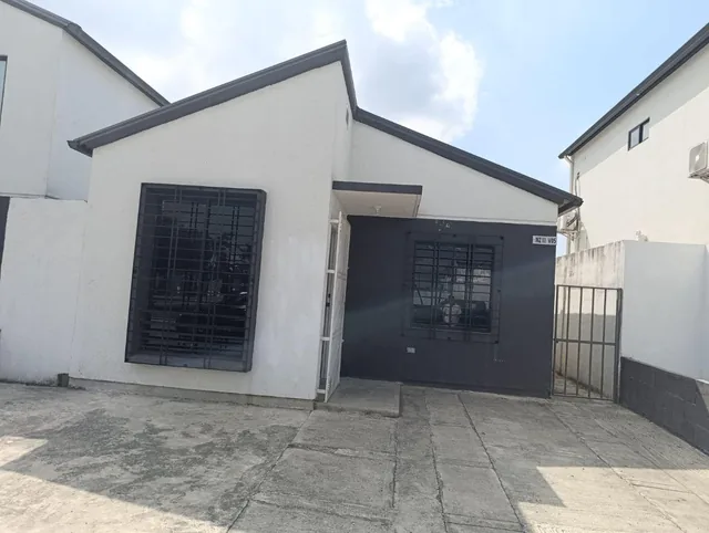 Foto de Casa en Venta en Urbanizacion Valles del Norte. F. Brito, Guayas