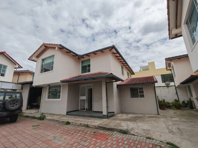 Foto de Casa en Venta Dentro de Conjunto de 6 Casas, Imbabura