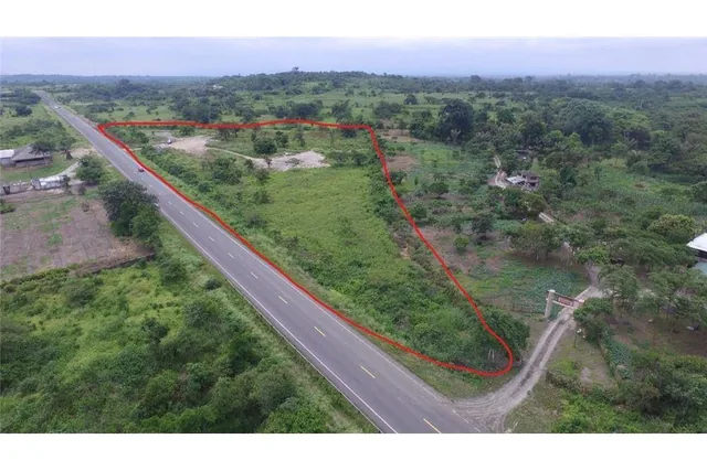 Foto de Terreno de Venta en El Aromo Cp, Manabí