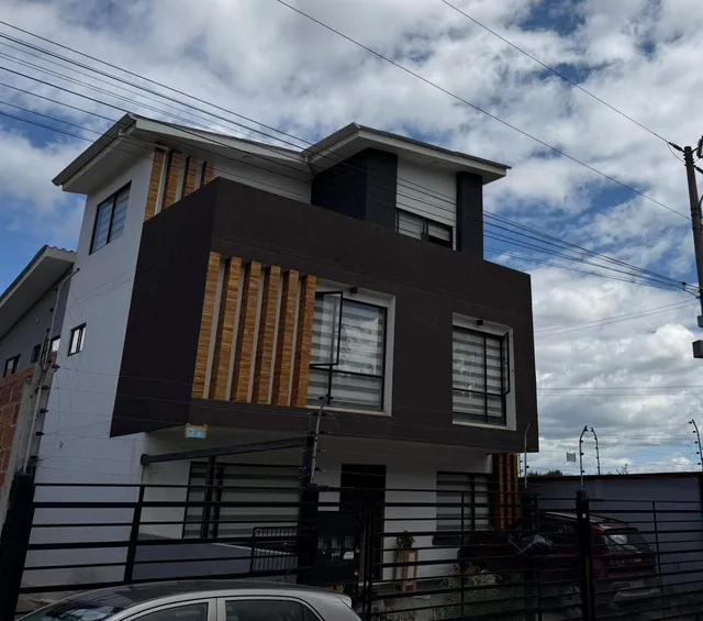 Foto de Moderno Departamento Economico Dentro de Urbanizacion Cica II, Azuay