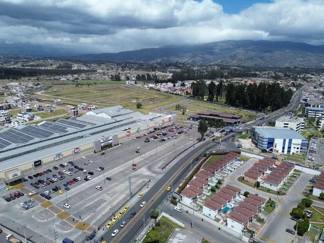 Foto de Terreno en Venta en Urb. Business Center, Riobamba, Chimborazo