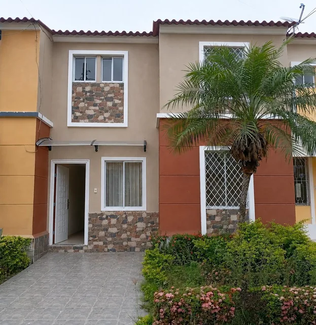 Foto de Casa en Venta Vía Salitre, Urb. Gran Vittoria Etapa Rosetta Rauh, Guayas