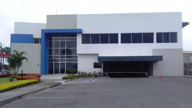 Foto de Oficina en Venta en Principal de Villa Club - Av Leon Febres Cordero (Rg), Guayas